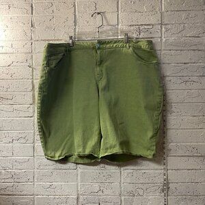 Est. 1946 High-Rise Green Shorts - Size 24W
